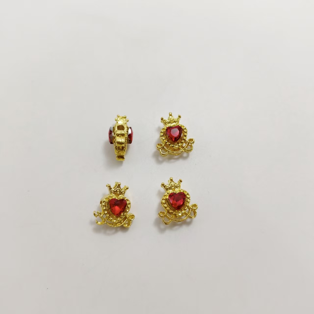 Gold-plated red diamonds