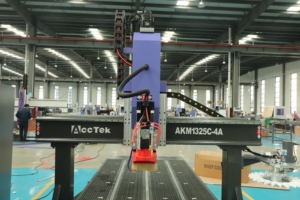 Enrutador CNC de 4 ejes ATC 1300*2500mm con husillo oscilante de ± 90 ° para grabar formas complejas formas tridimensionales - Product Image 5