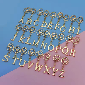 Kaynak fabrika özel Metal 2D 3D mektup anahtarlık anahtarlık A-Z anahtarlık kadınlar için çanta çanta Charms ile alfabe kolye - Product Image 1
