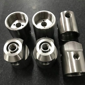 Piezas de hardware de precisión no estándar personalizadas, Herramienta de procesamiento compuesto de fresado de torneado de procesamiento de torno CNC de aleación de aluminio - Product Image 3