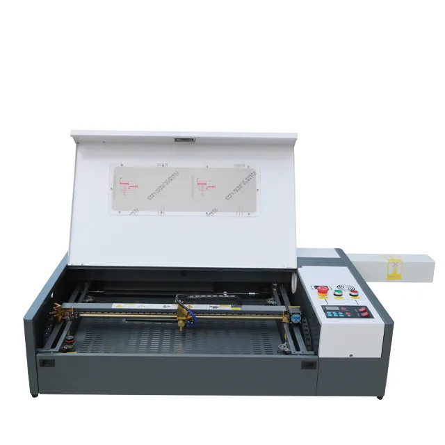 Yüksek hızlı fiber lazer kolye yapımı plastik qr kodu için takı gravür makinesi cnc lazer kesme makinesi