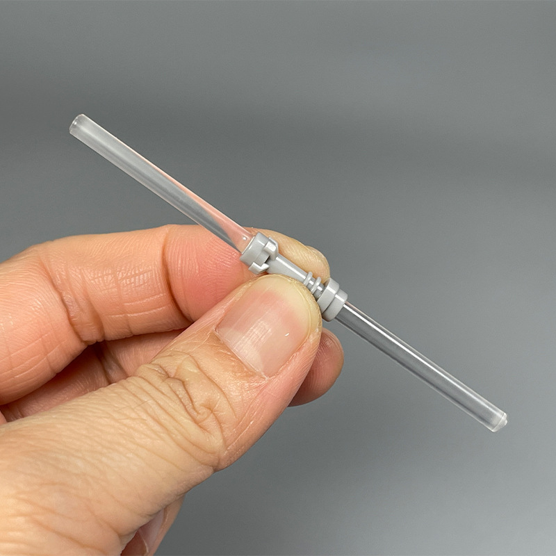 Sabre laser blanc transparent à double tête