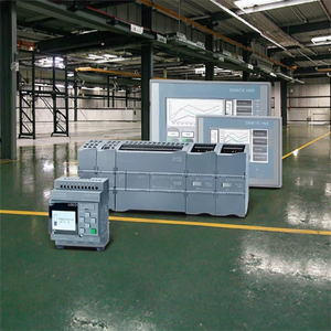 Schermo di visualizzazione nuovo pannello originale Warehousestock Plc <span class=keywords><strong>Hmi</strong></span> <span class=keywords><strong>Software</strong></span> 6 av6123-2gb03-0ax0