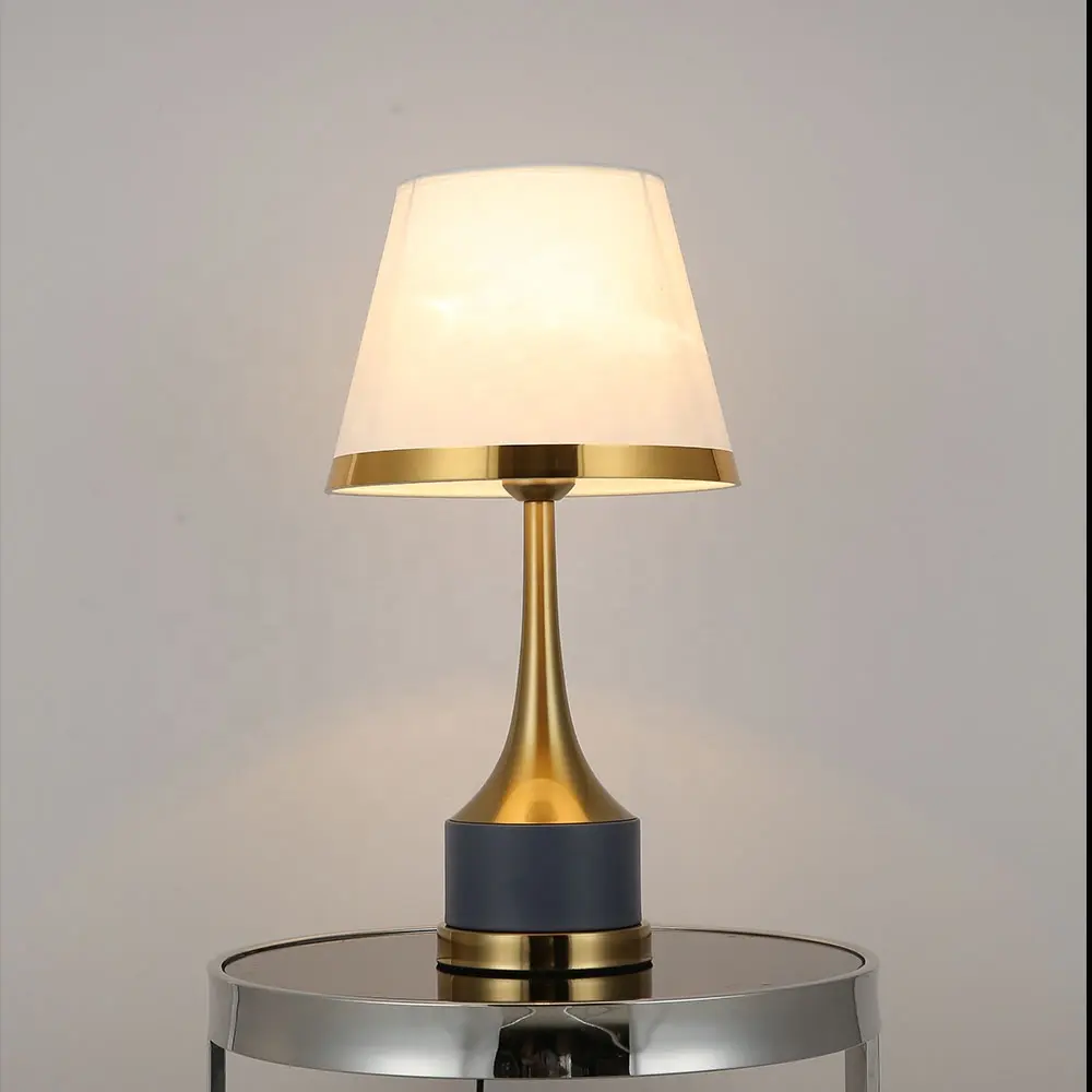 Sıcak satış lüks modern yatak odası, renkli lamba gövdesi ile oturma odası masası lamba