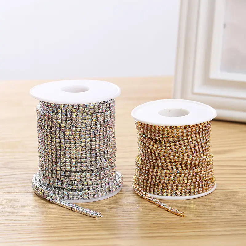 Wholesale Luxurious Rhinestone Cup Chain Roll Strips For High End Packaging And Clothing Embellishmten