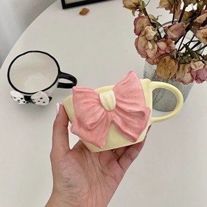 Cốc cà phê trái tim cô gái dễ thương hiện đại Hepburn cốc nước giá trị cao Cốc gốm sứ ba chiều vẽ tay theo phong cách Hàn Quốc - Product Image 5