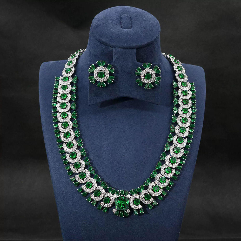 สีเขียว