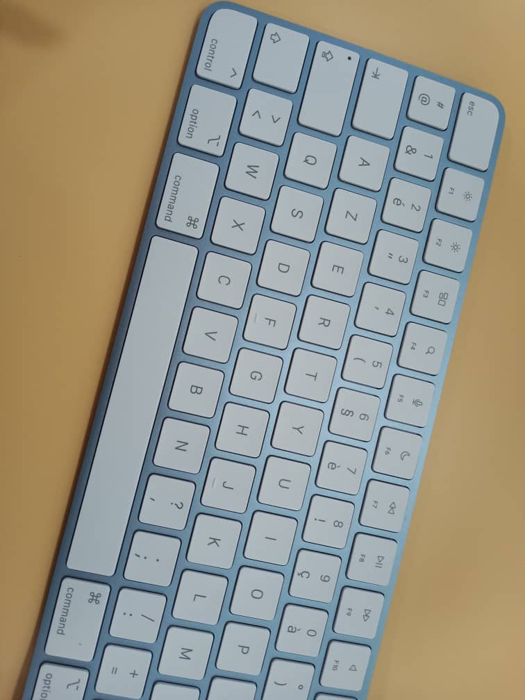 Apple Magic Keyboard with Touch ID - A2520 Silver Blue for iPad