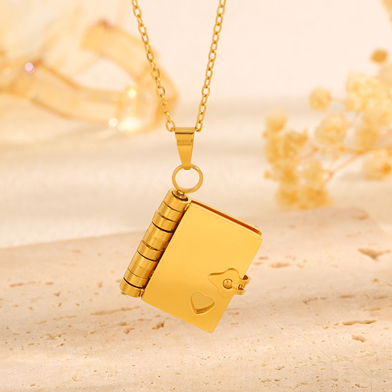 D*Necklace