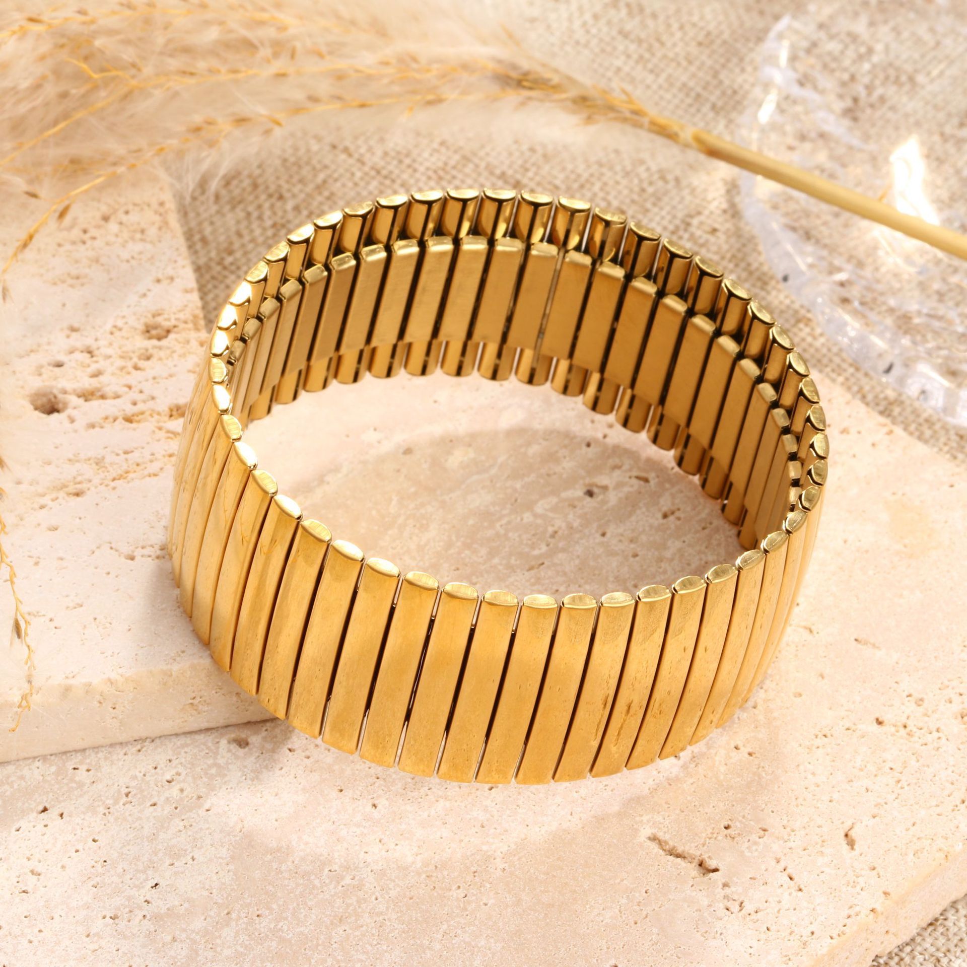 28mm gold