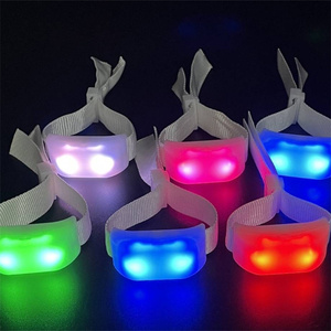 Mới lạ 2024 thiết kế mới dẫn vòng đeo tay với 7 màu sắc ánh sáng nhấp nháy theo âm nhạc buổi hòa nhạc dẫn dây đeo cổ tay - Product Image 3