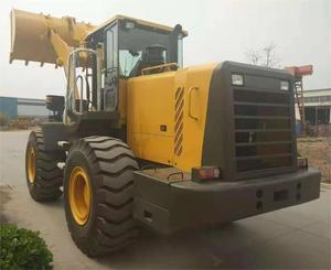Il caricatore della ruota controllato idraulico 6 Ton 5 Ton offre 3.2m Dump altezza e opzioni di capacità del secchio da 3 a 4.5 metri cubi - Product Image 3