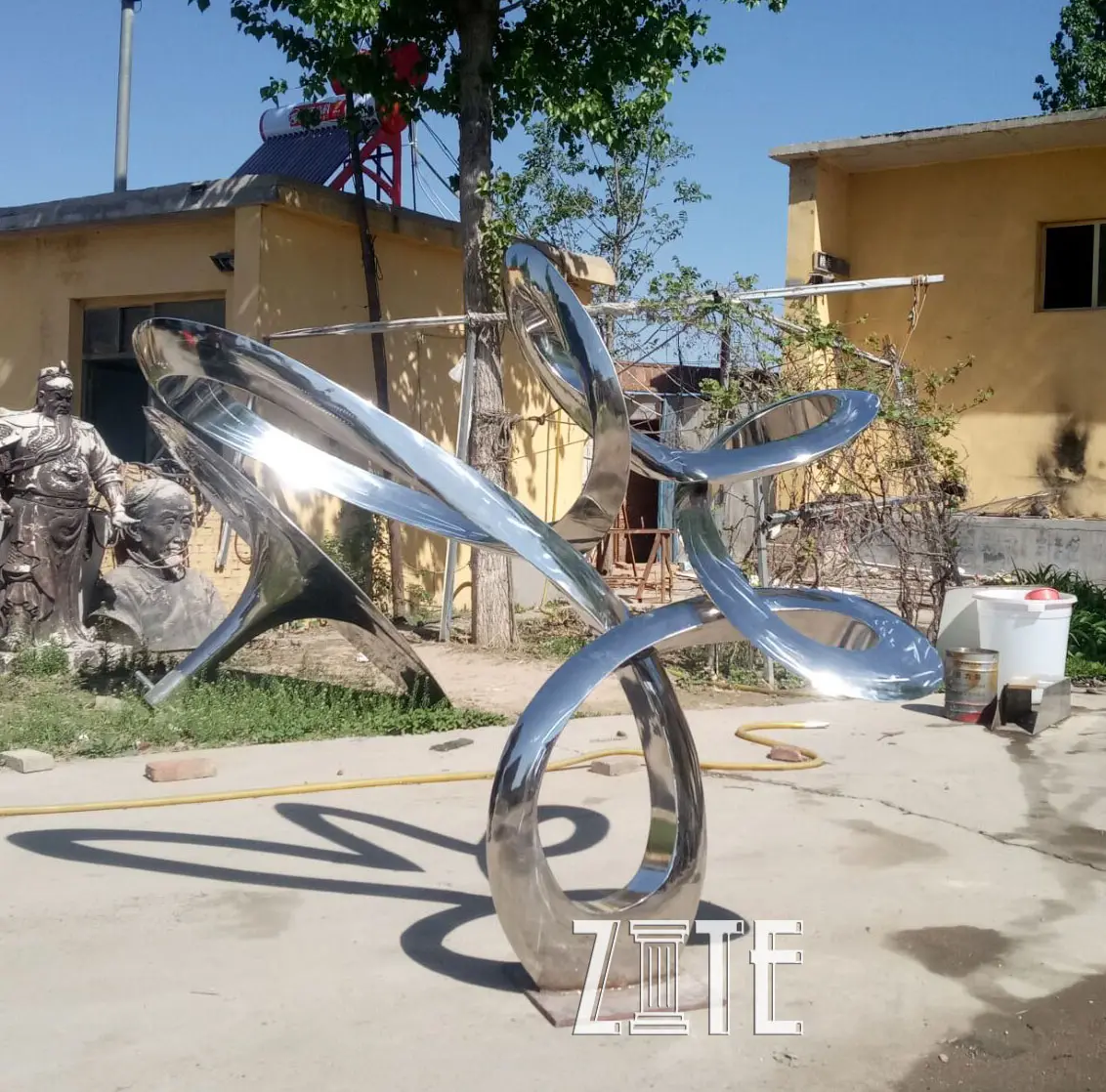 Estatua de acero inoxidable moderna personalizada, arte abstracto, escultura de metal para exteriores