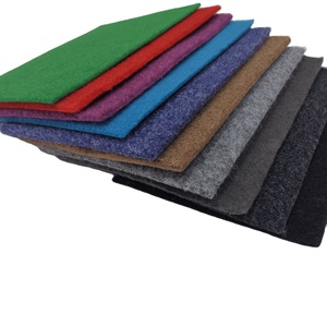 % <span class=keywords><strong>100</strong></span> polyester olay dekoratif sergi zemin kaplama koyu gri kadife düğün beyaz halı rulo ticari kullanım için