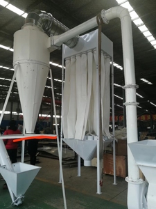 Sistema Cyclone filtri a sacco combinati aeratore nella linea di produzione completa di pellet di mangime per animali rimozione della polvere