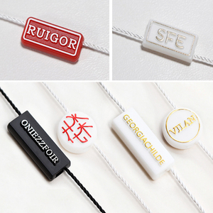 Sello de cuerda de plástico Etiqueta de bloqueo Diseño personalizado Prenda personalizada Logotipo de marca 3D Cadena de etiqueta colgante - Product Image 6