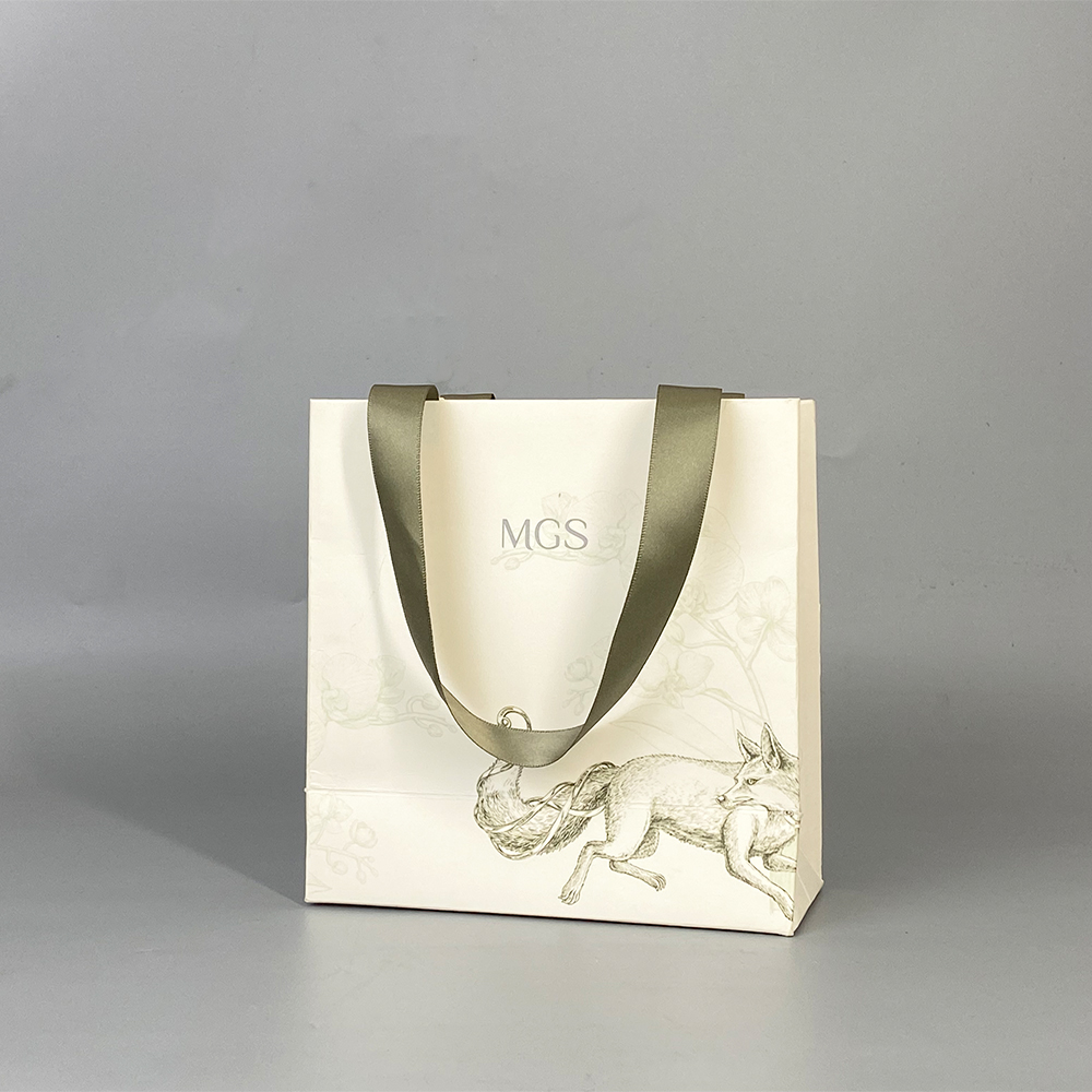 Custom Logo paper Bag White Gift Paper Bags With Handle