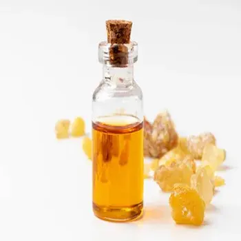 Top Grade tinh khiết hữu cơ dầu Trầm Hương nhà sản xuất hương liệu chiết xuất Nhũ hương tinh dầu cho massage cơ thể