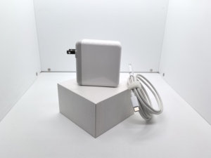 61W USB PD ที่ชาร์จพอร์ตหนึ่งพอร์ต C ประเภท C กับสายเคเบิล Type-C เป็น Type-C 2M สำหรับชาร์จโทรศัพท์มือถือโน้ตบุ๊คแล็ปท็อปได้รับการรับรองมาตรฐาน UL CE - Product Image 4