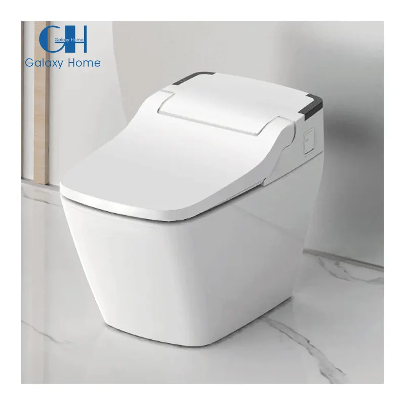 Toilettes intelligentes modernes avec fonction bidet, siège chauffant et réglages personnalisés, toilettes dans la salle de bain, confort