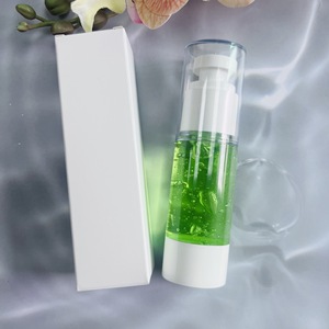 緑茶とザクロの注入プライマー-酸化防止剤が豊富な水分シールドでメイクアップベースを水和、保護、完成させます - Product Image 5