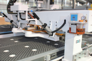 Venda Computador Automático Muti Spindle Industrial Woodworking Porta Armário Fazendo Máquina <span class=keywords><strong>Router</strong></span> <span class=keywords><strong>Cnc</strong></span> para Madeira M-shine
