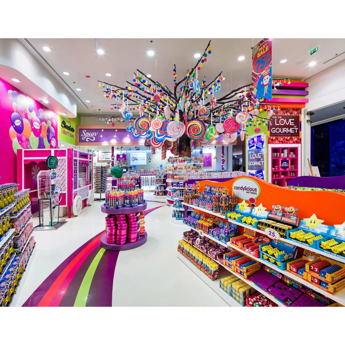 Bunte Candy Store Möbel Dekorationen Candy Stand Showcase Sweet Chocolate Sugar Display Rack Candy Shop Innen architektur