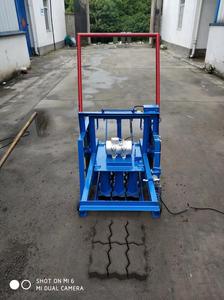 Máquina semiautomática de fabricación de ladrillos por vibración para construcción y planta de fabricación Corte manual para ladrillos de hormigón - Product Image 5
