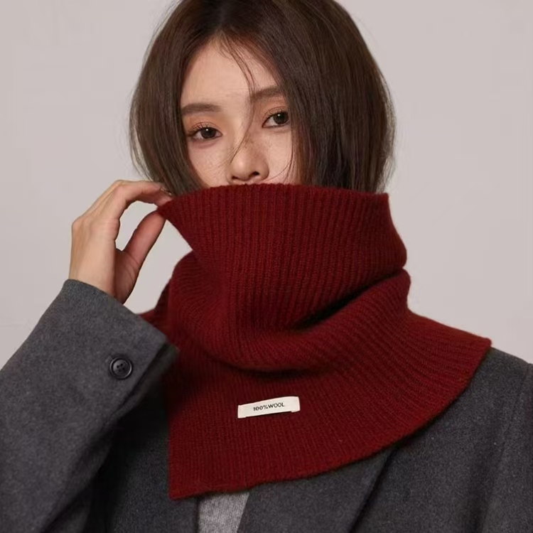 Collier-Vin Rouge