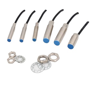 Sensor de proximidad inductivo de 3 cables, tipo de descarga, M12, NPN, DC - Product Image 1