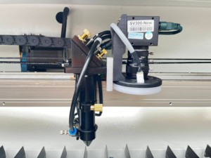 נתב דיוק <span class=keywords><strong>cnc</strong></span> עבור חיתוך וטחינה במהירות גבוהה של מתכת עץ ואקריליק עם ציר סיבובי