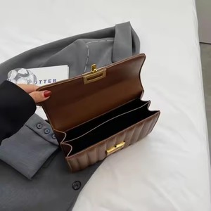 2024 toptan lüks ürünler kadın çanta Trendy basit zincir el çantaları PU deri bayanlar tasarımcı omuzdan askili çanta