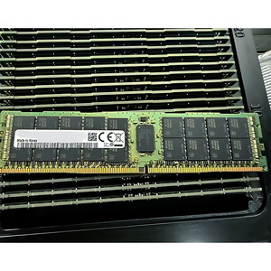 M321R4GA3PB0-CWM 5600 RDIMM DDR5 32GB ECC RDIMM Pc5-44800 cl46 2Rx8 1.1V 288-Pin đăng ký máy chủ Bộ nhớ RAM Mô-đun nâng cấp Kit - Product Image 1