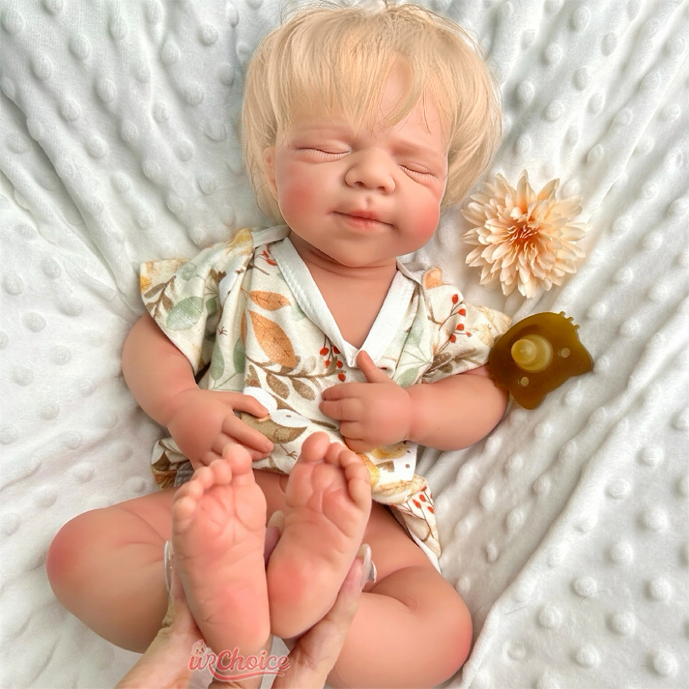 cheveux blonds raides