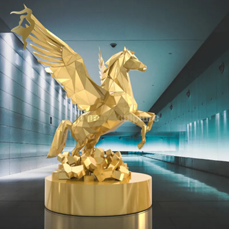 Estatua de acero inoxidable brillante saltando escultura de caballo Pegaso dorado con alas