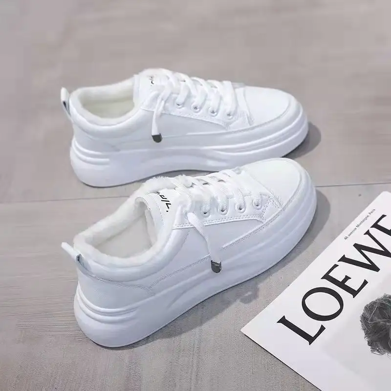 New Fashion Style Lightweight Small White Running Sneakers para mulheres e senhoras andando estilo sapatos