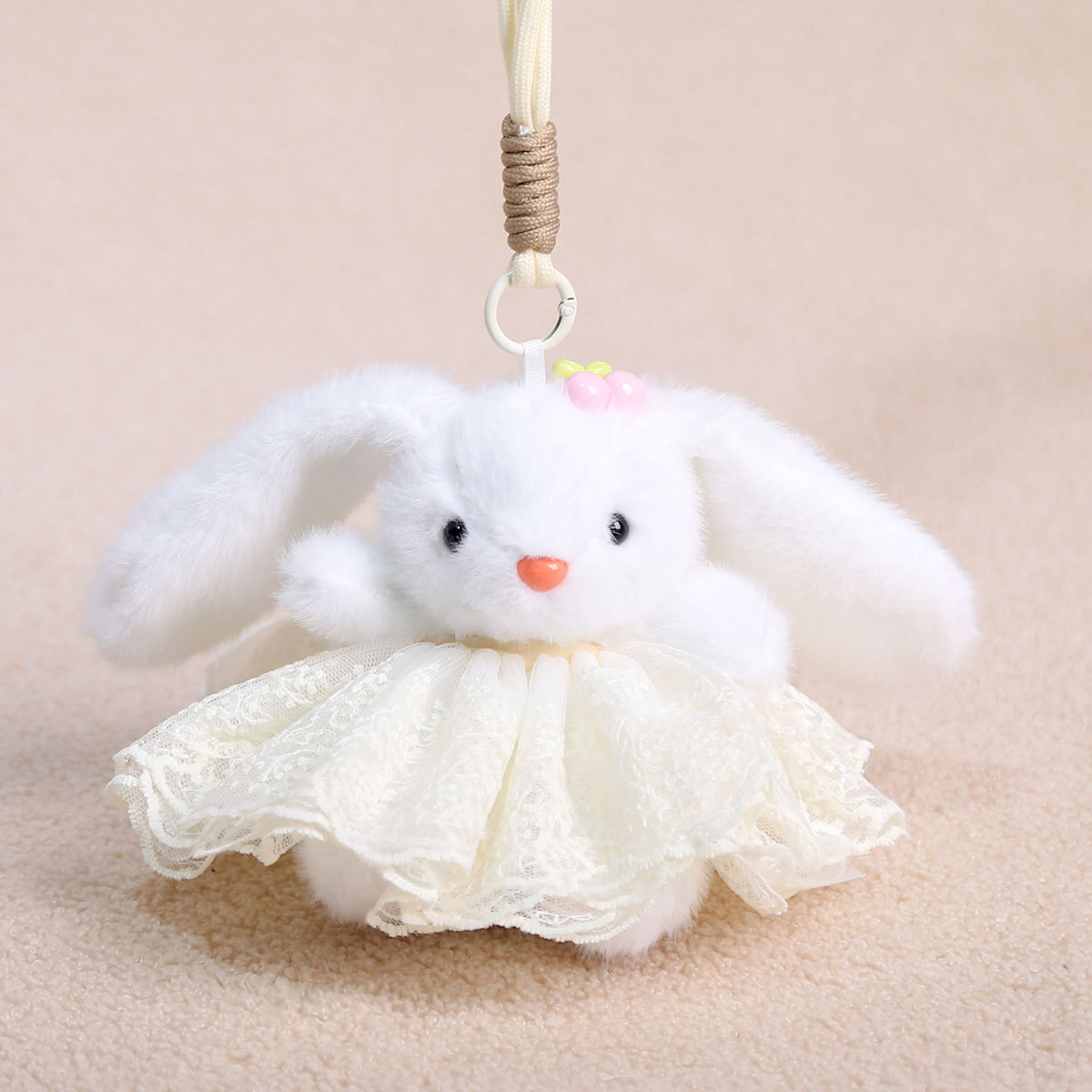 Wedding dress white rabbit yellow-13cm 70g