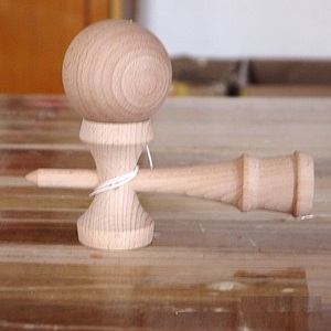 Chất Lượng Cao Tự Nhiên Gỗ Sồi Kendama Đồ Chơi Nhà Máy Tùy Chỉnh Câu Đố Thể Thao Dribbling Bóng Cho Giải Nén Và Tập Thể Dục Kỹ Năng - Product Image 3