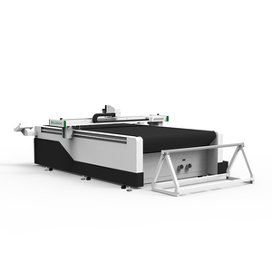 La macchina da taglio CNC taglia persiane, tende e panni per finestre con carico e scarico automatico e taglio efficiente - Product Image 5