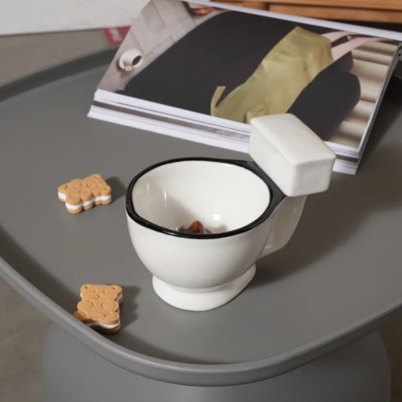 Taza de inodoro divertido