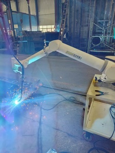 Ein 6-Achsen-Industrieschweißroboter mit einer Tragfähigkeit von 10kg für die Automobil produktion - Product Image 3