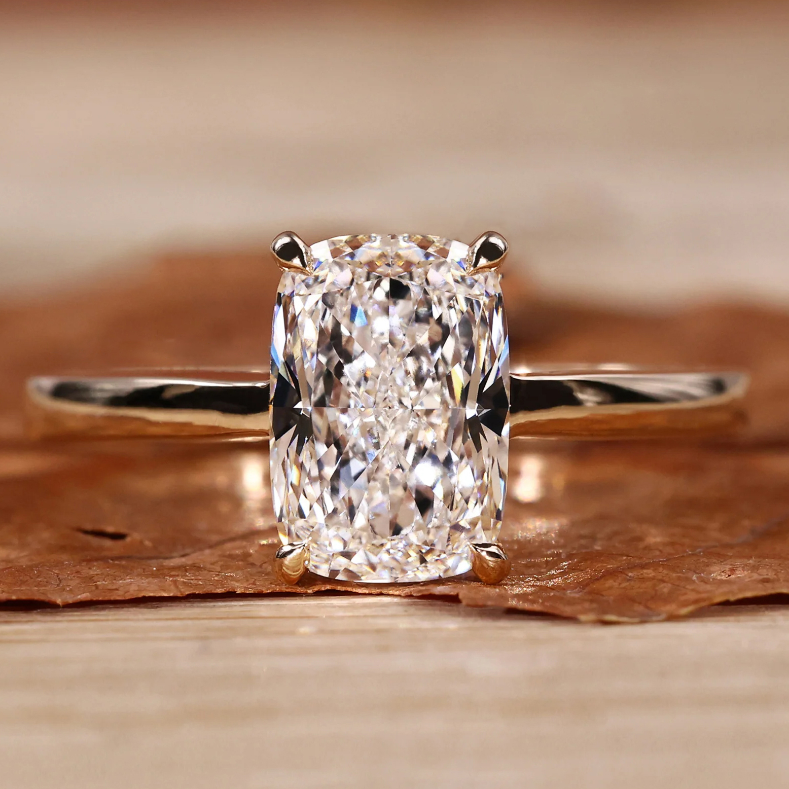 Bague solitaire rayonnante