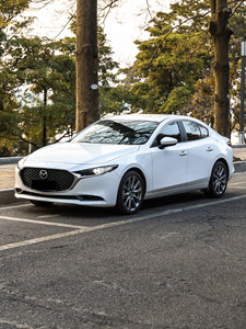รถซีดานใหม่2023 MAZDA 3 2025 2.0L เบนซิน LHD รถ1.5L ใหม่ราคาถูก Changan MAZDA 3 Axela voiture