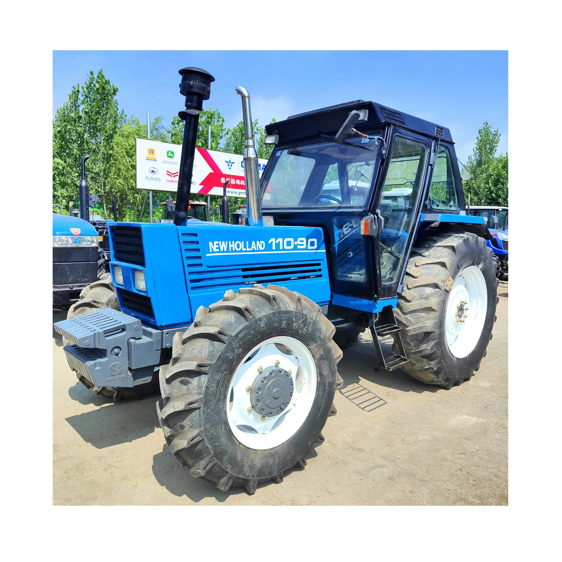 Tracteur agricole FIAT NEW HOLLAND d'origine italienne 110-90 180 4WD d'occasion