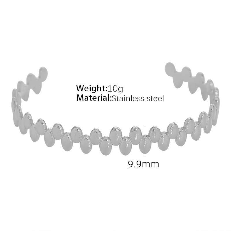 Pulsera de acero SZ32 con apertura ajustable.