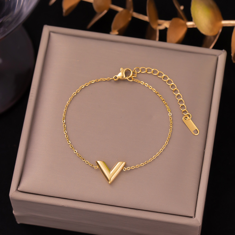 Pulsera curva en V 568