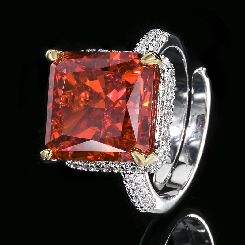 Bague rouge chinoise taille ouverte coupe fleur de glace