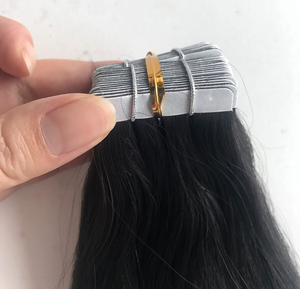 ヘアエクステンションの直接天然黒本物の人間の二重描画キンキーストレートレミー女性テープ工場卸売
