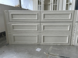 Nhà Bếp Cổ Sang Trọng Với Tủ Gỗ Rắn Màu Trắng Đảo Lớn Và Tủ Ở Khắp Mọi Nơi - Product Image 6