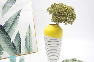 Simple Design Magic Stripe <strong>Red</strong> and <strong>White</strong> Silky Touch Feeling Ceramic <strong>Vase</strong> - Product Image 6